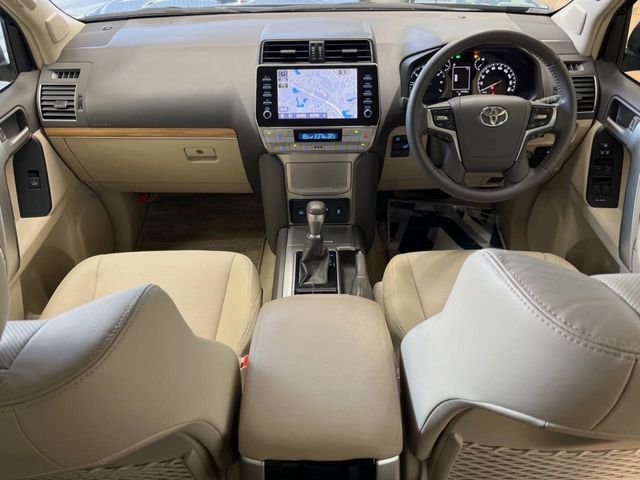 TOYOTA LANDCRUISER PRADO 2023 Image 31