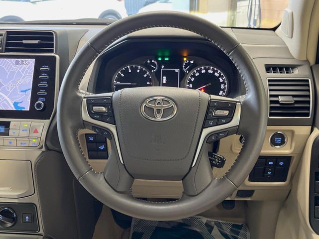 TOYOTA LANDCRUISER PRADO 2023 Image 31