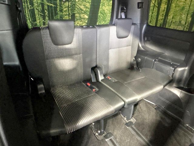 TOYOTA VOXY 2019 Image 31