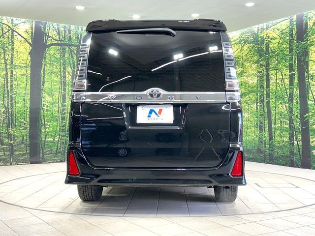 TOYOTA VOXY 2019 Image 31