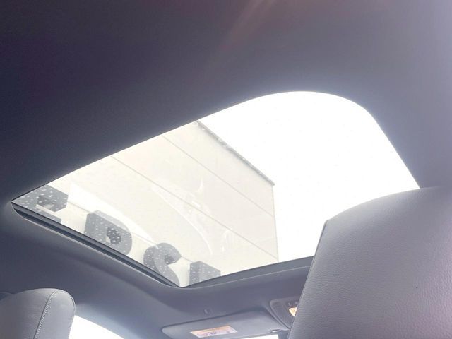 MERCEDES BENZ CLA SH 2019 Image 31