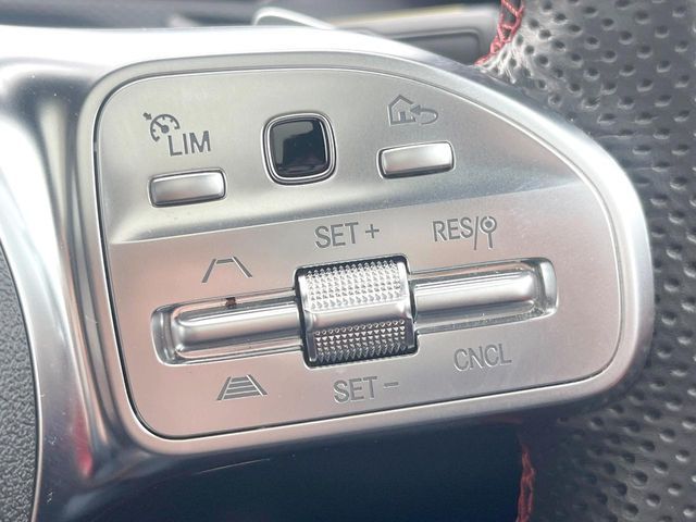 MERCEDES BENZ CLA SH 2019 Image 31