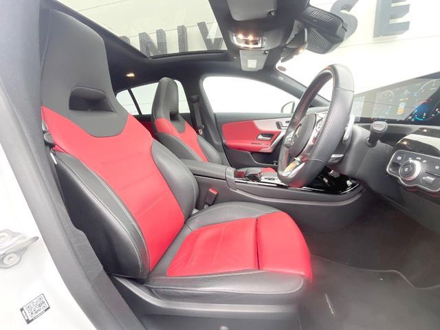 MERCEDES BENZ CLA SH 2019 Image 31