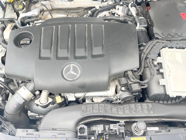 MERCEDES BENZ CLA SH 2019 Image 31