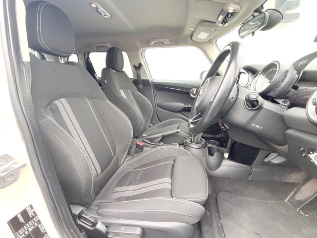 BMW MINI COOPER S 5D 2015 Image 31