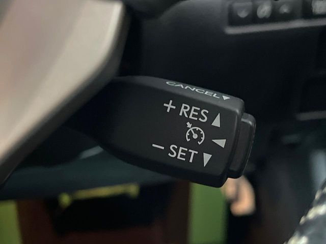 TOYOTA LEXUS RC300H 2016 Image 31