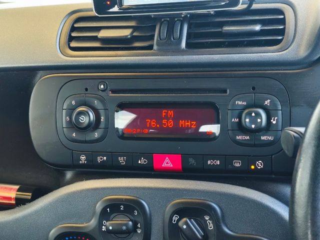 FIAT PANDA 2017 Image 31