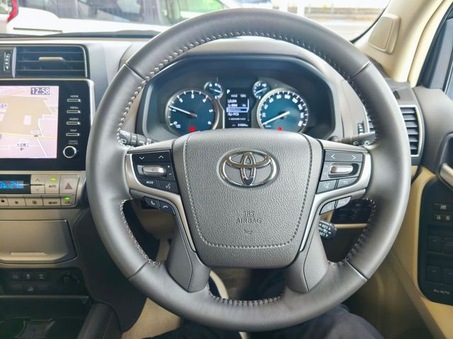 TOYOTA LANDCRUISER PRADO 2023 Image 31
