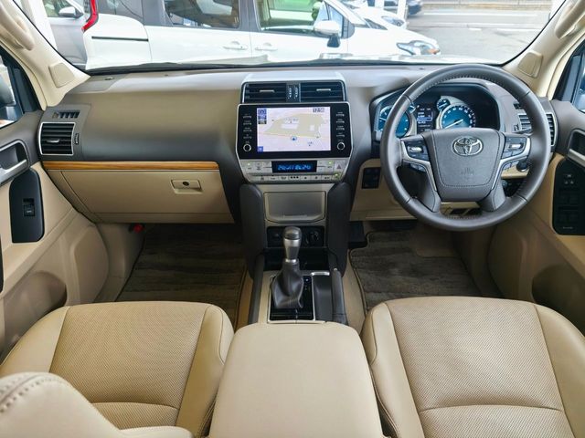 TOYOTA LANDCRUISER PRADO 2023 Image 31