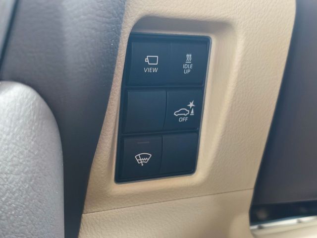 TOYOTA LANDCRUISER PRADO 2023 Image 31