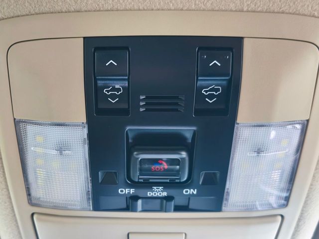 TOYOTA LANDCRUISER PRADO 2023 Image 31