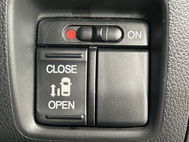 HONDA N BOX 2016 Image 31