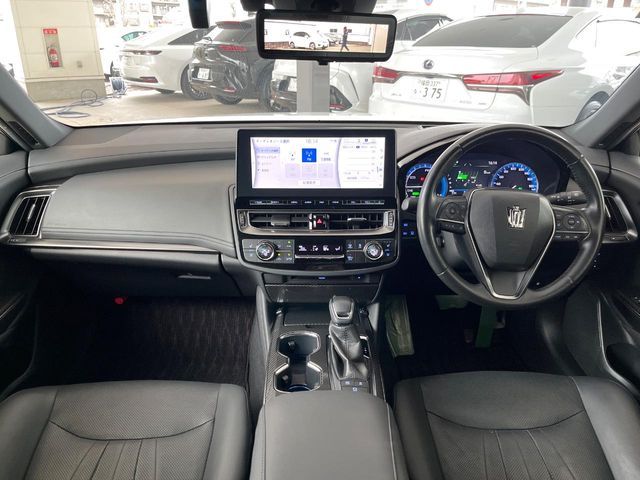 TOYOTA CROWN SEDAN HYBRID 2021 Image 31