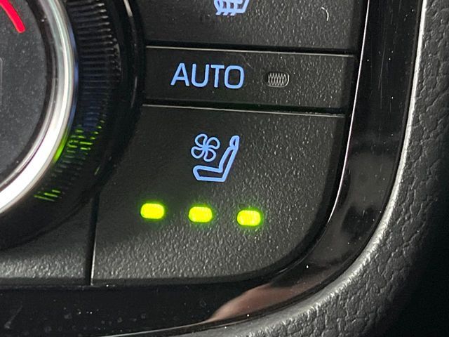 TOYOTA CROWN SEDAN HYBRID 2021 Image 31