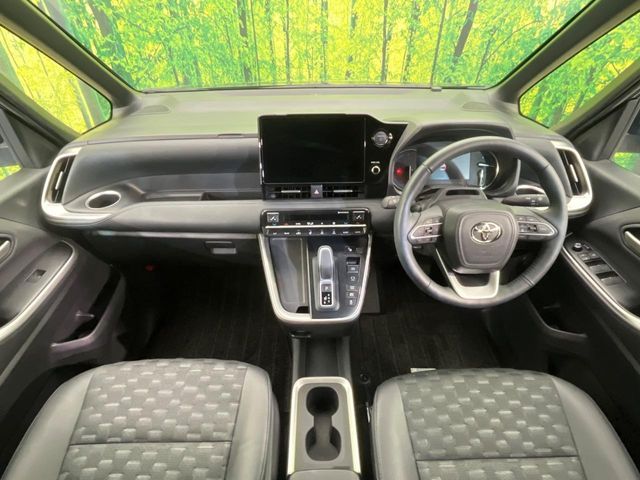 TOYOTA VOXY HYBRID 2024 Image 31