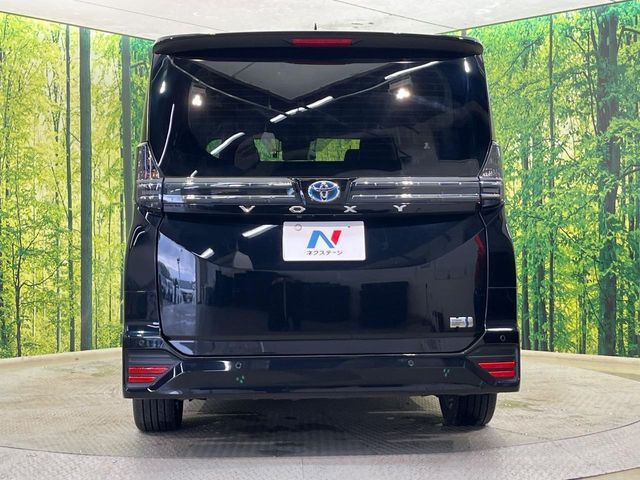 TOYOTA VOXY HYBRID 2024 Image 31