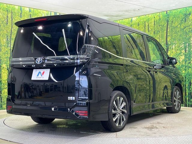 TOYOTA VOXY HYBRID 2024 Image 31