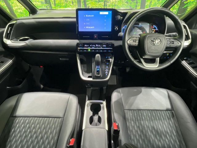 TOYOTA NOAH HYBRID 2024 Image 31