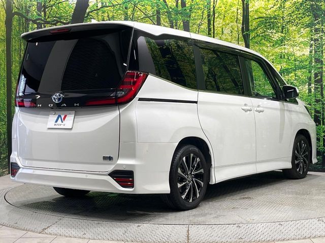 TOYOTA NOAH HYBRID 2024 Image 31