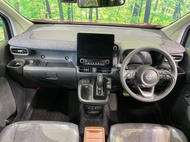 TOYOTA SIENTA HYBRID 2025 Image 31