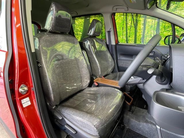 TOYOTA SIENTA HYBRID 2025 Image 31