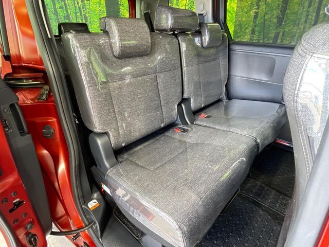 TOYOTA SIENTA HYBRID 2025 Image 31