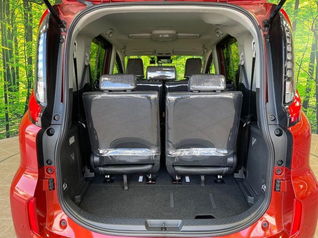 TOYOTA SIENTA HYBRID 2025 Image 31