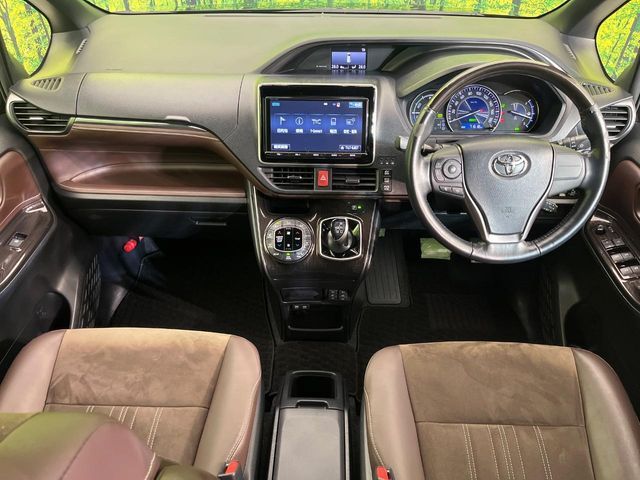 TOYOTA ESQUIRE HYBRID 2017 Image 31