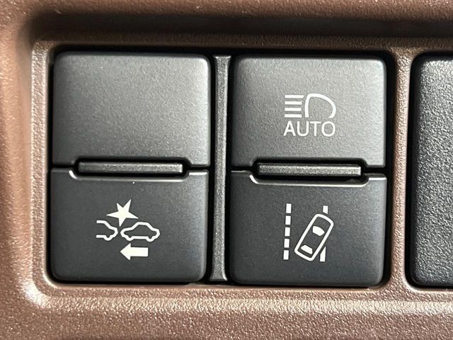 TOYOTA ESQUIRE HYBRID 2017 Image 31