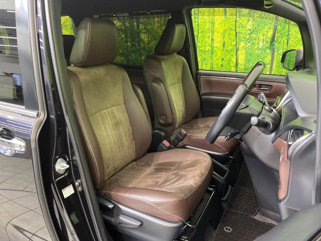 TOYOTA ESQUIRE HYBRID 2017 Image 31