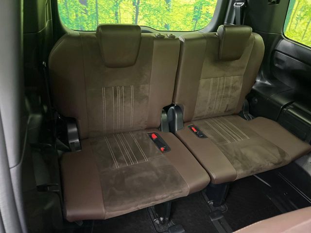 TOYOTA ESQUIRE HYBRID 2017 Image 31