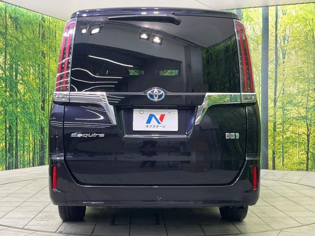 TOYOTA ESQUIRE HYBRID 2017 Image 31