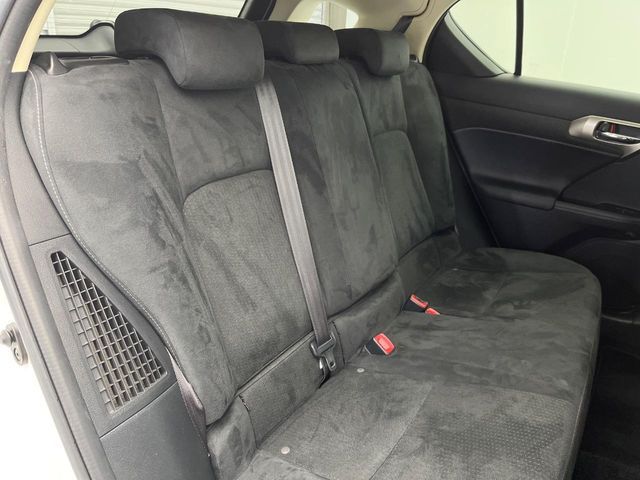 TOYOTA LEXUS CT200H 2015 Image 31