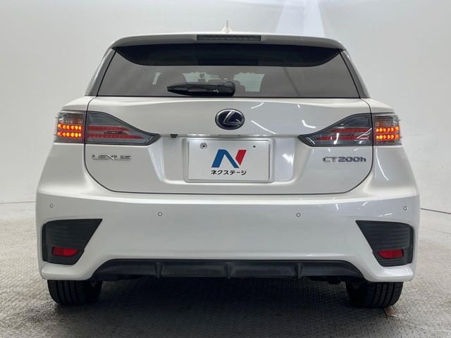 TOYOTA LEXUS CT200H 2015 Image 31