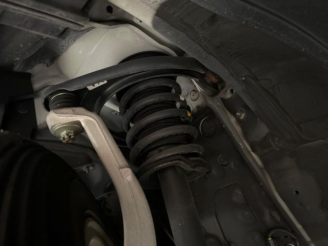 TOYOTA CROWN SEDAN HYBRID 2016 Image 31