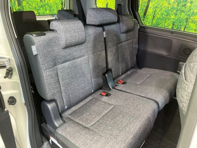 TOYOTA SIENTA HYBRID 2024 Image 31