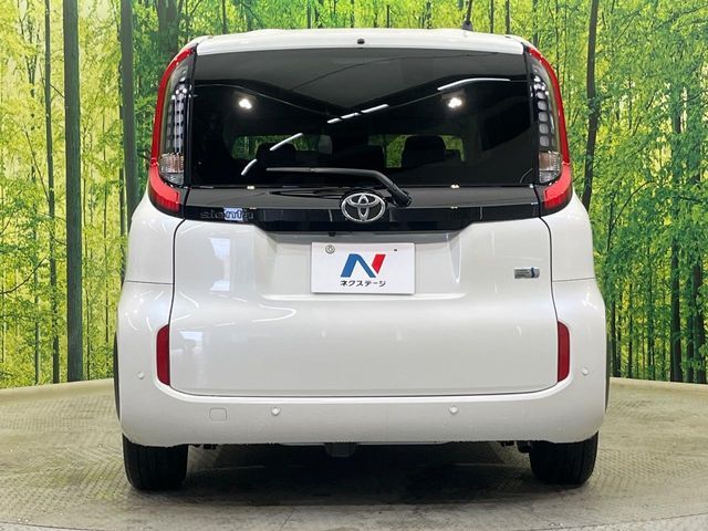 TOYOTA SIENTA HYBRID 2024 Image 31