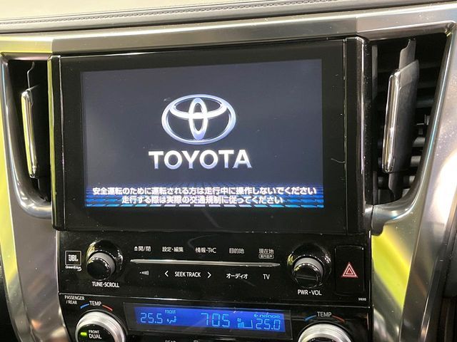 TOYOTA VELLFIRE 2018 Image 31
