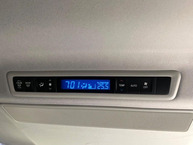 TOYOTA VELLFIRE 2018 Image 31