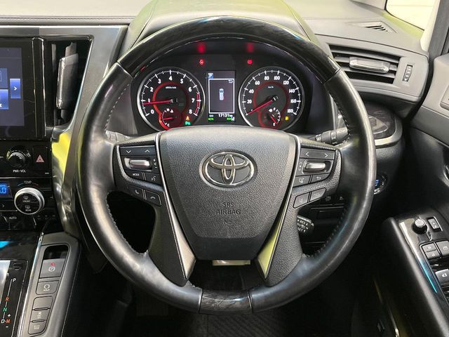 TOYOTA VELLFIRE 2018 Image 31