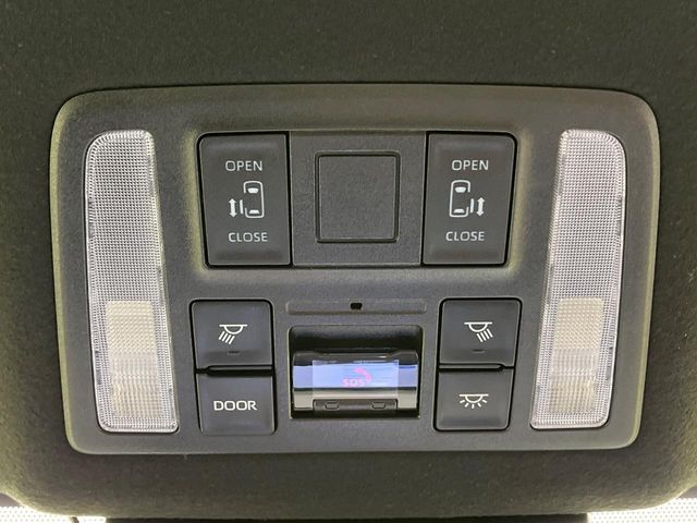 TOYOTA VOXY HYBRID 2025 Image 31