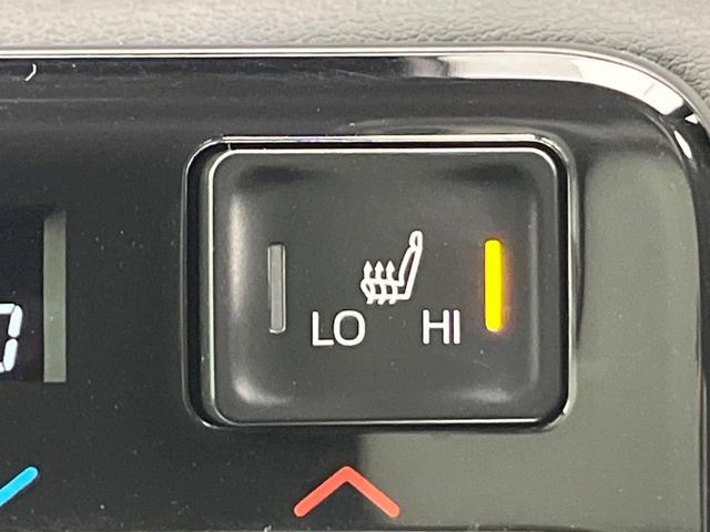 TOYOTA VOXY HYBRID 2025 Image 31