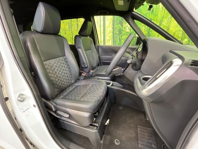 TOYOTA VOXY HYBRID 2025 Image 31