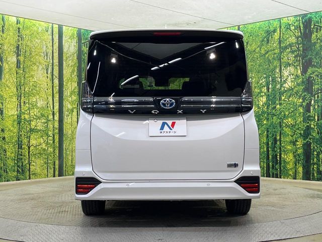 TOYOTA VOXY HYBRID 2025 Image 31