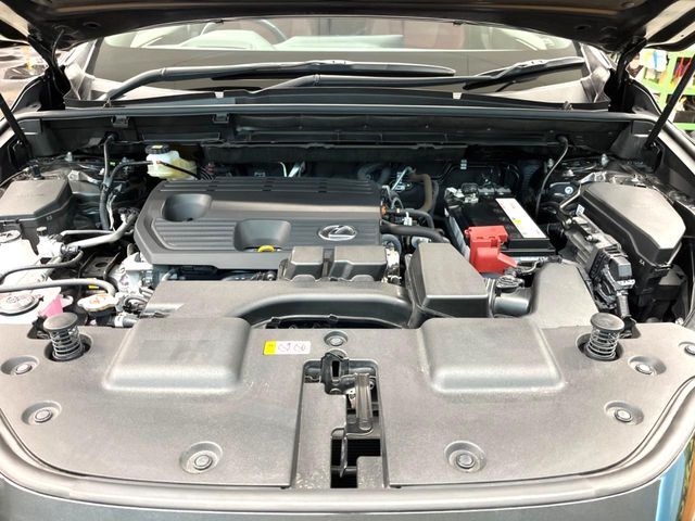 TOYOTA LEXUS NX250 2022 Image 31