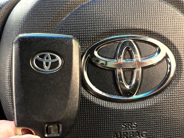 TOYOTA SPADE 2015 Image 31