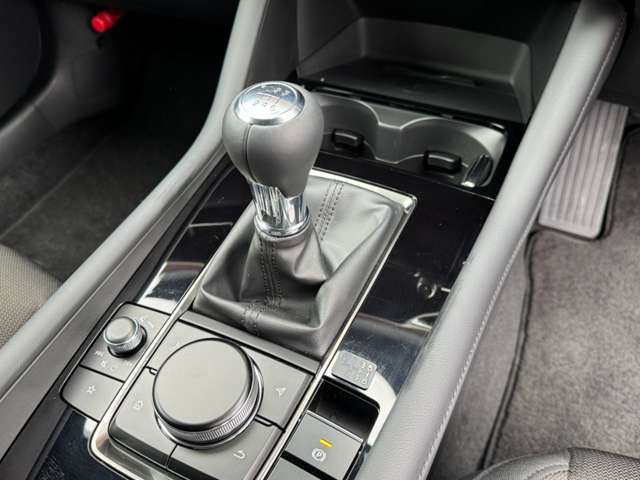 MAZDA 3 FASTBACK 2025 Image 31