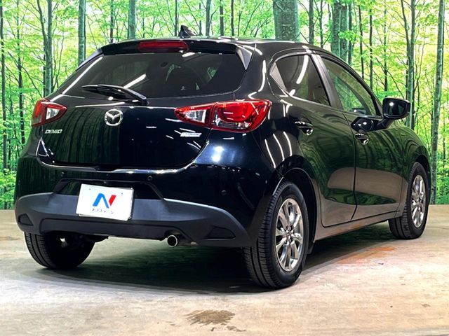 MAZDA DEMIO 2017 Image 31