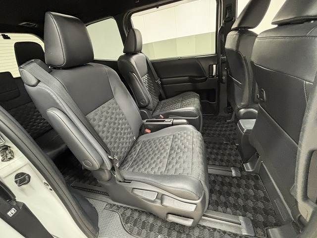 TOYOTA VOXY HYBRID 2023 Image 31