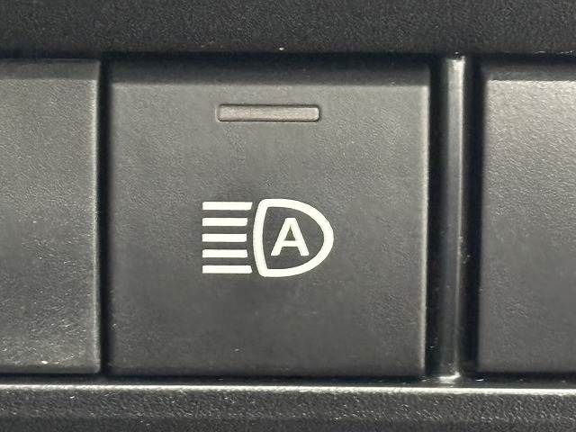 TOYOTA VOXY HYBRID 2023 Image 31